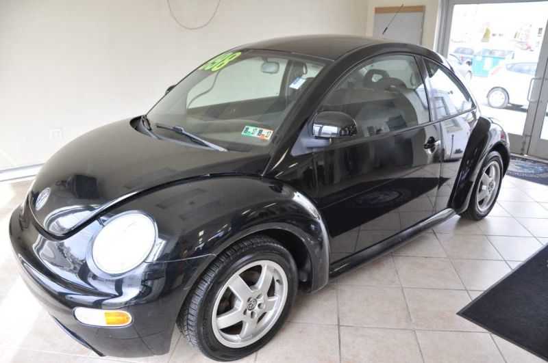 Volkswagen New Beetle Image 1