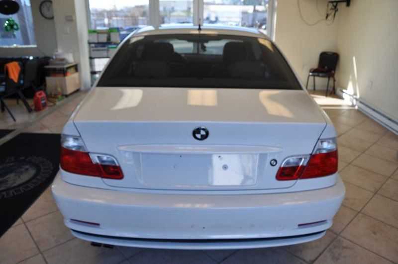 BMW 3 Series Image 6