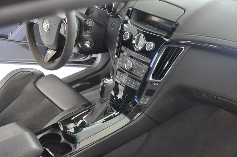 CADILLAC CTS-V Image 28