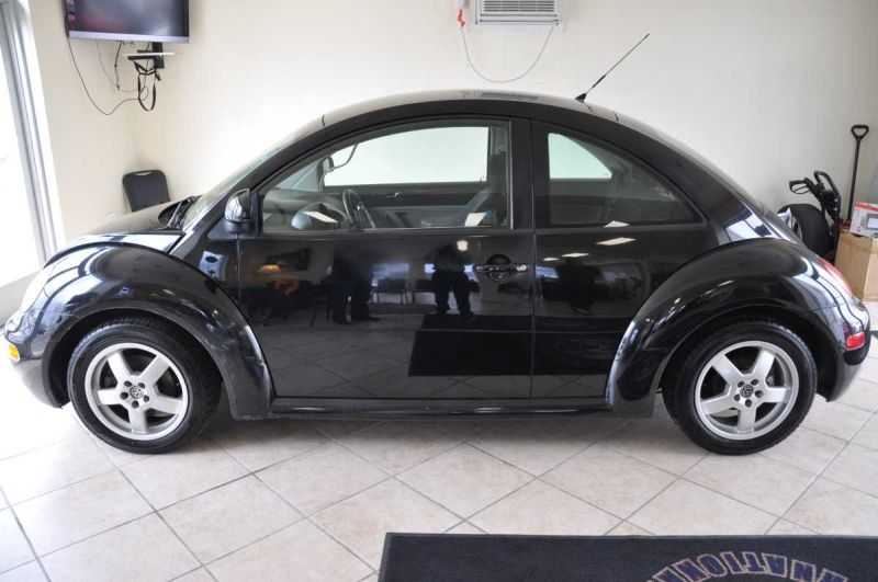 Volkswagen New Beetle Image 3